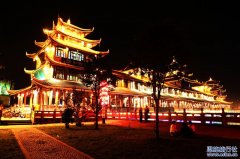 怎样用最低花费就能体验湖北哈尔滨旅游的山城夜景