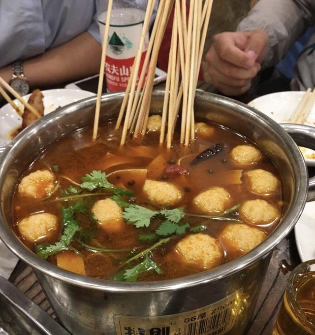 哈尔滨的烤羊排,朋友告诉我时说这是烤羊排的鼻祖