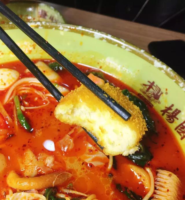 革新路7年老店,可以喝汤的麻辣烫,鲜香特够味,哈尔滨人都吃过