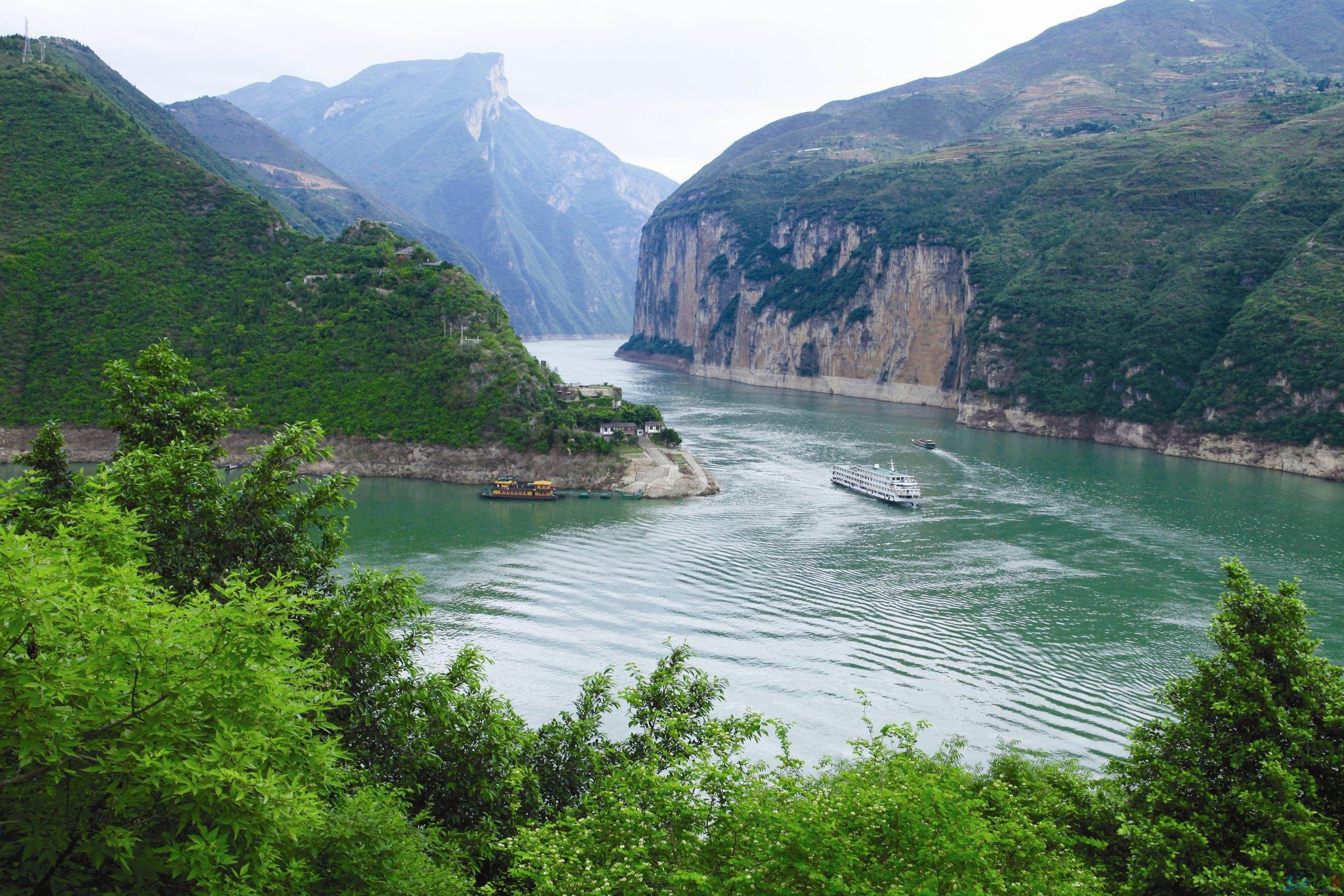 武汉、宜昌、长江三峡、重庆世纪游轮畅游三峡双飞5日游（上水）