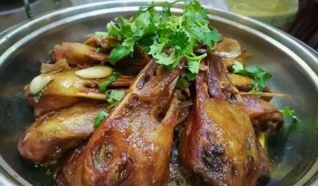 东北“热炕头”上的9大“下酒菜”,在东北“贼火”