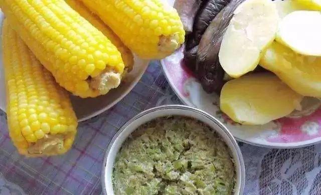 东北主食大合集,一共32种,吃过2/3,实打实的东北人