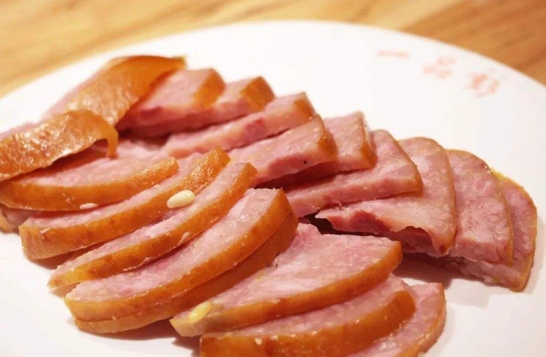 去哈尔滨旅游,这6种美食小吃不尝一下,算是白去了