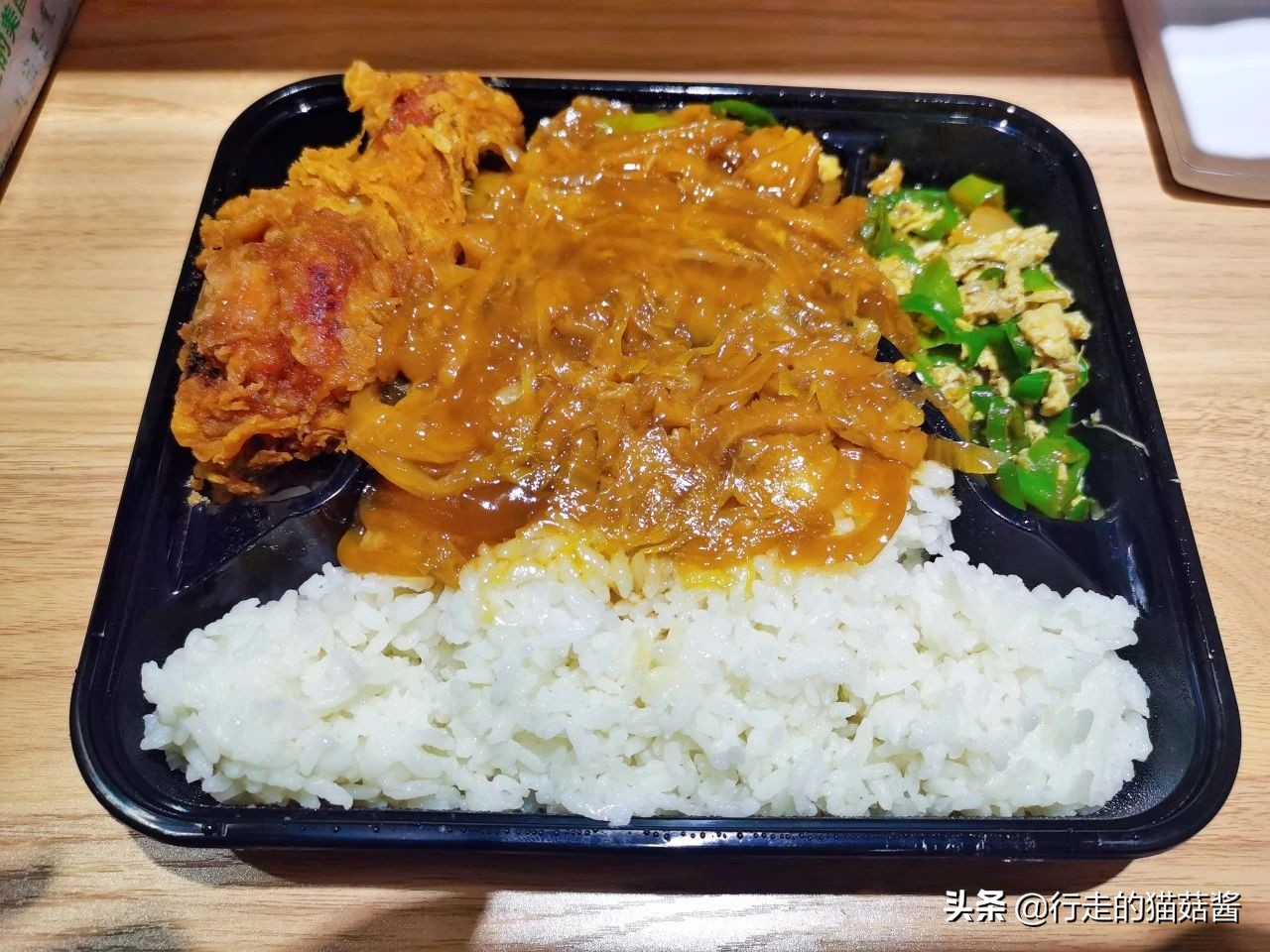 哈尔滨美食打卡指南,这家店异常火爆,居然有人通宵来排队