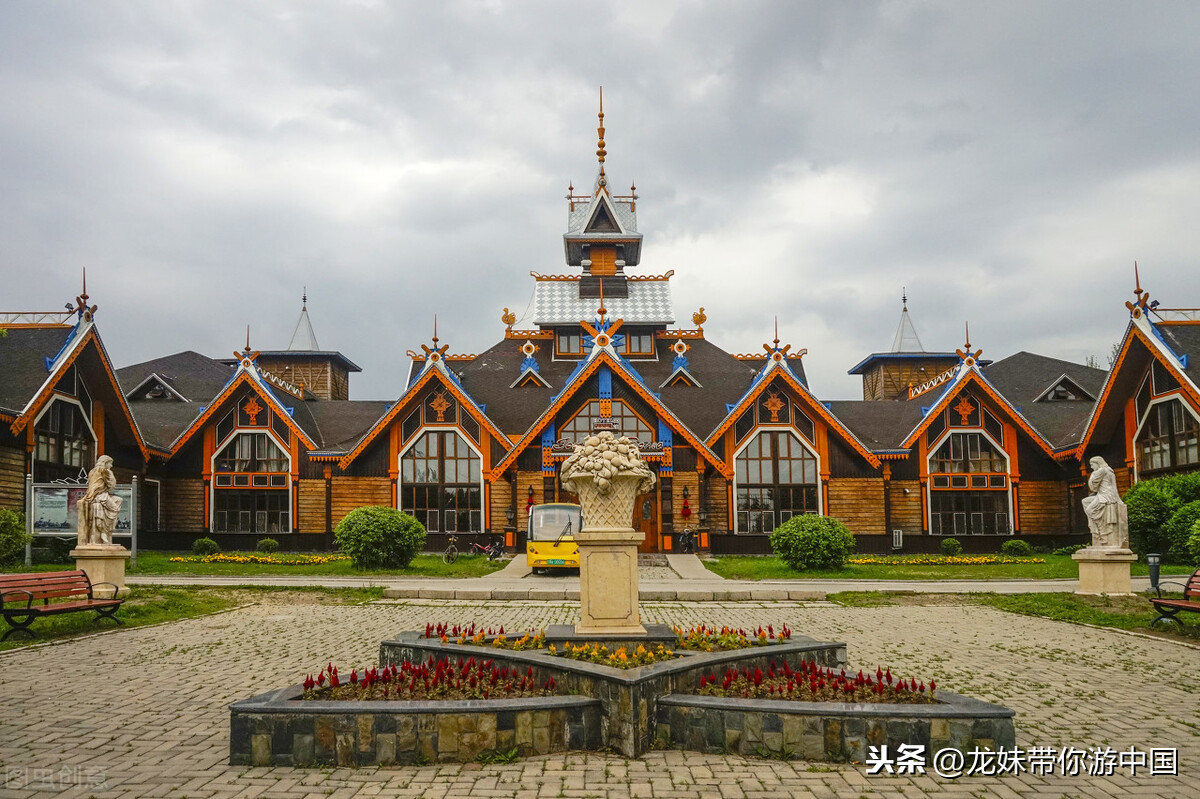 东北冰雕世界出名,哈尔滨旅游攻略整理出来了,感兴趣就收藏吧