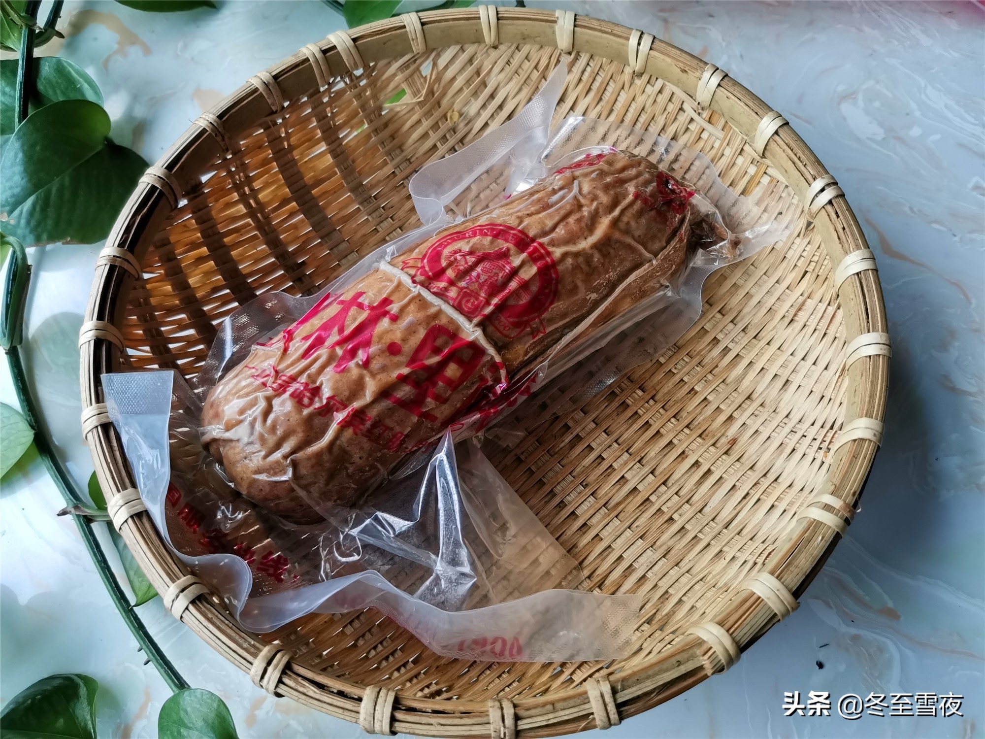 冬季来哈尔滨旅游,选择这些特产带回家送人,独有的特色风味美食